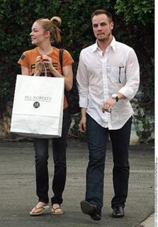 LeAnn Rimes feet photo thumbnail