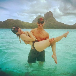 LeAnn Rimes feet photo thumbnail
