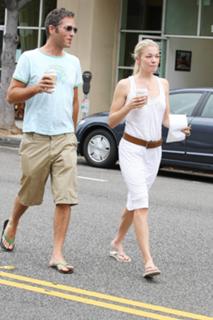 LeAnn Rimes feet photo thumbnail