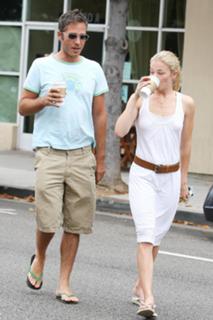 LeAnn Rimes feet photo thumbnail