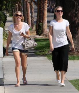 LeAnn Rimes feet photo thumbnail