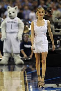 LeAnn Rimes feet photo thumbnail
