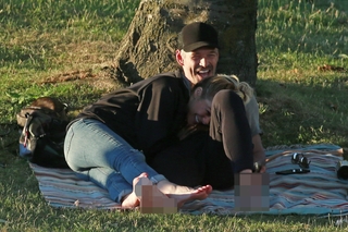 LeAnn Rimes feet photo thumbnail