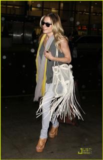 LeAnn Rimes feet photo thumbnail