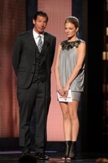 LeAnn Rimes feet photo thumbnail