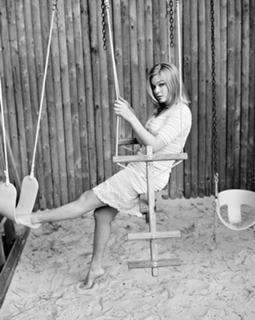 LeAnn Rimes feet photo thumbnail