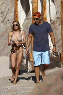 LeAnn Rimes feet photo thumbnail