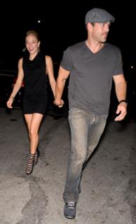 LeAnn Rimes feet photo thumbnail