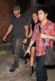 LeAnn Rimes feet photo thumbnail