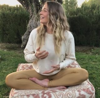 LeAnn Rimes feet photo thumbnail