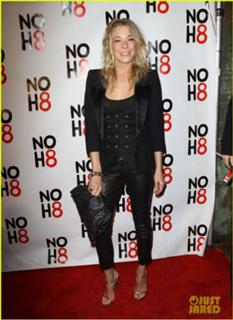 LeAnn Rimes feet photo thumbnail