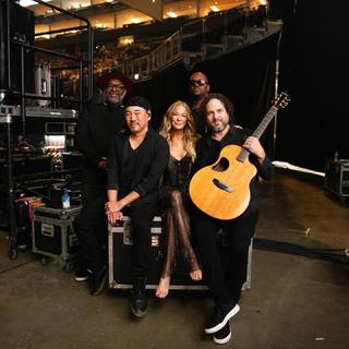LeAnn Rimes feet photo thumbnail