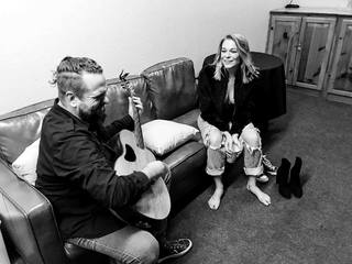 LeAnn Rimes feet photo thumbnail
