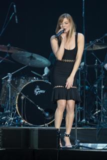 LeAnn Rimes feet photo thumbnail