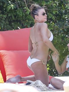 LeAnn Rimes feet photo thumbnail