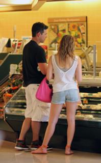 LeAnn Rimes feet photo thumbnail