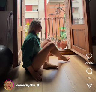 Lea Maria Jahn feet photo 12