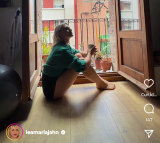 Lea Maria Jahn feet photo 10