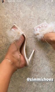 Lea Mary feet photo 12