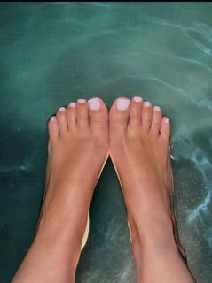 Lea Mary feet photo 9