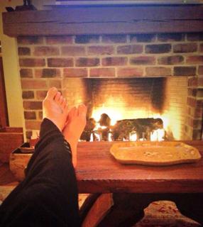 Lea Michele feet photo thumbnail