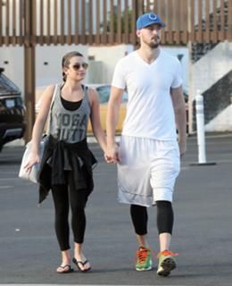 Lea Michele feet photo thumbnail