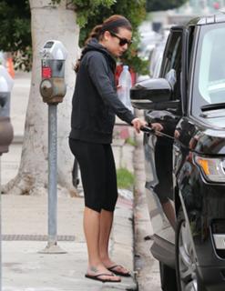 Lea Michele feet photo thumbnail
