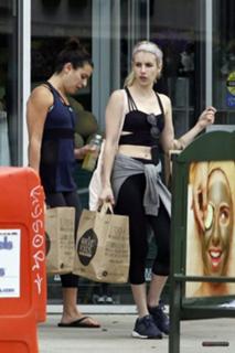 Lea Michele feet photo thumbnail