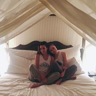 Lea Michele feet photo thumbnail
