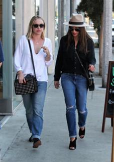 Lea Michele feet photo thumbnail