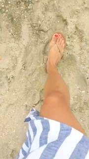 Lea Michele feet photo thumbnail