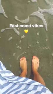 Lea Michele feet photo thumbnail