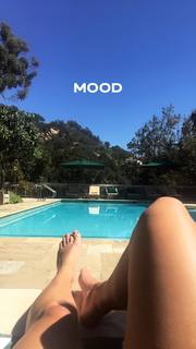 Lea Michele feet photo thumbnail