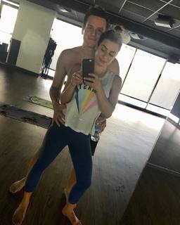 Lea Michele feet photo thumbnail