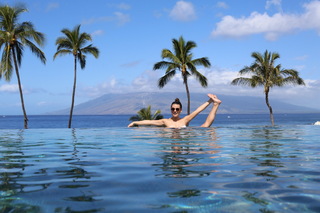 Lea Michele feet photo thumbnail