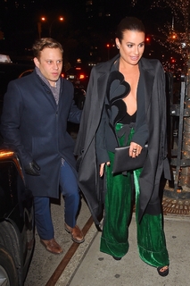 Lea Michele feet photo thumbnail