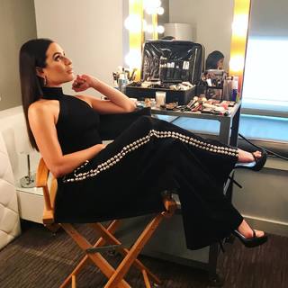 Lea Michele feet photo thumbnail