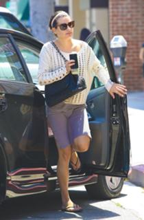 Lea Michele feet photo thumbnail
