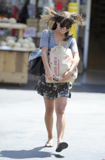Lea Michele feet photo thumbnail