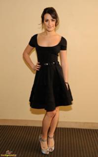 Lea Michele feet photo thumbnail