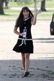 Lea Michele feet photo thumbnail