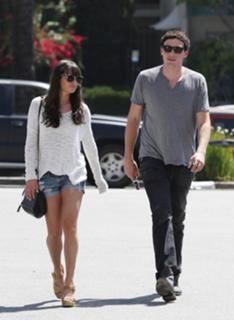 Lea Michele feet photo thumbnail