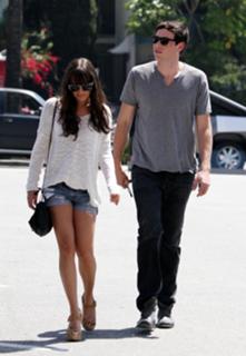 Lea Michele feet photo thumbnail