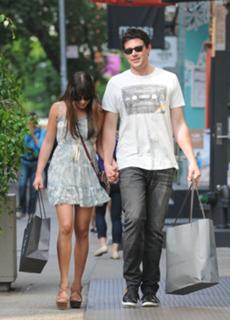Lea Michele feet photo thumbnail