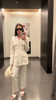 Lea Michele feet photo thumbnail