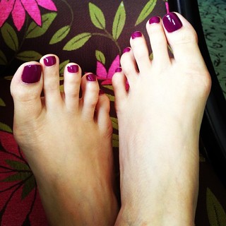 Lea Salonga feet photo 7