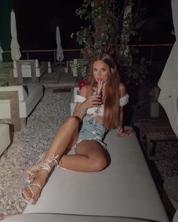 Lea Stanković feet photo 1