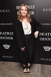 Lea Thompson feet photo thumbnail