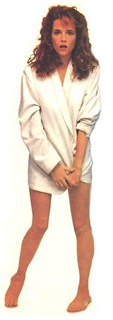 Lea Thompson feet photo thumbnail