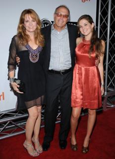Lea Thompson feet photo thumbnail